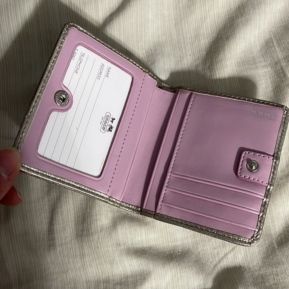 Coach Wallet (never been used) - Picture 2 of 2